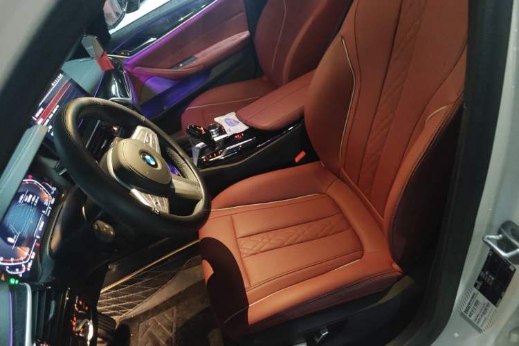 Used BMW 5 Series 2022 525Li M Sport Package Left Front Seat