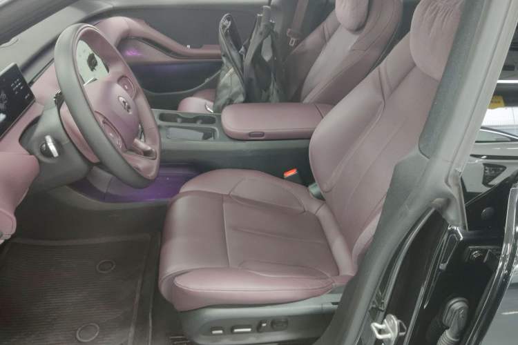 Used Nio ET5T 2024 75kWh Touring Left Front Seat