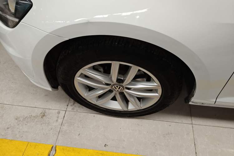 Used Volkswagen Golf 2018 1.6L Automatic Comfort Model Exterior 4