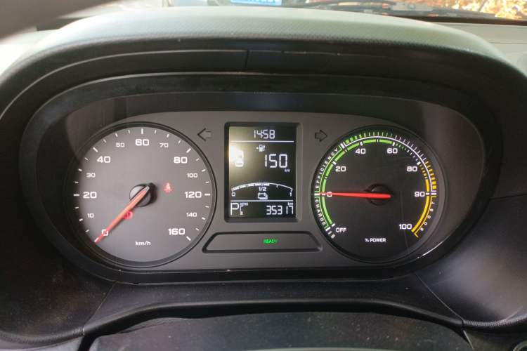 Used Roewe Clever 2021 302 km New Four-Seater Super-Efficient Version Instrument Cluster