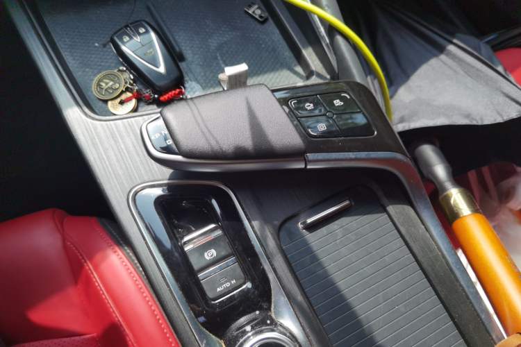 Used CHANGAN UNI-T 2020 1.5T Prestige Version Gear Lever