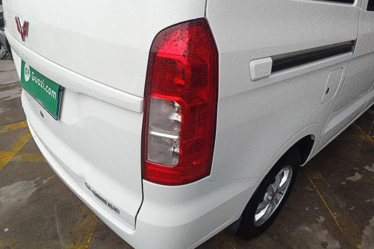 Used Wuling Hongguang V 2022 1.5L Enjoy Edition Electric-Powered LAR