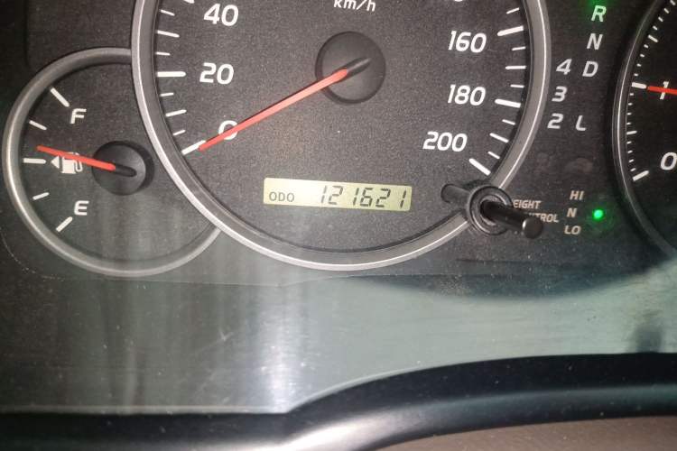 Used Toyota Prado 2004 VX 4.0 Odometer Close Up