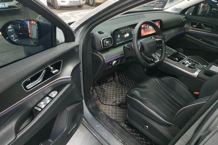 Used Chery Tiggo 9 2023 2.0T Dual-Clutch Two-Wheel Drive Luxury Edition 5 Seats