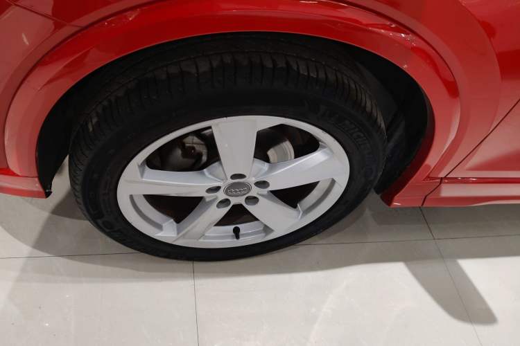 Used Audi Q2L 2021 35 TFSI Fashionable and Elegant Model Left Front Wheel Hub