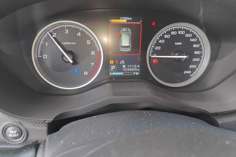 Used Subaru Forester 2020 2.0i Luxury Edition EyeSight Odometer Close Up