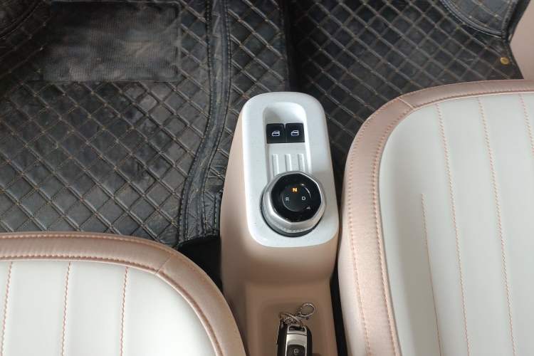 Used Geely Galaxy Panda 2024 Panda Mini 200km Endurance Bear