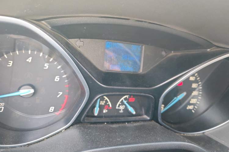 Used Ford Focus 2012 Sedan 1.6L Automatic Fashion Edition