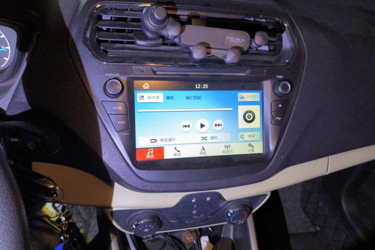 Used Ford Escort 2017 1.5L Automatic Comfort Model Audio And AC Panel