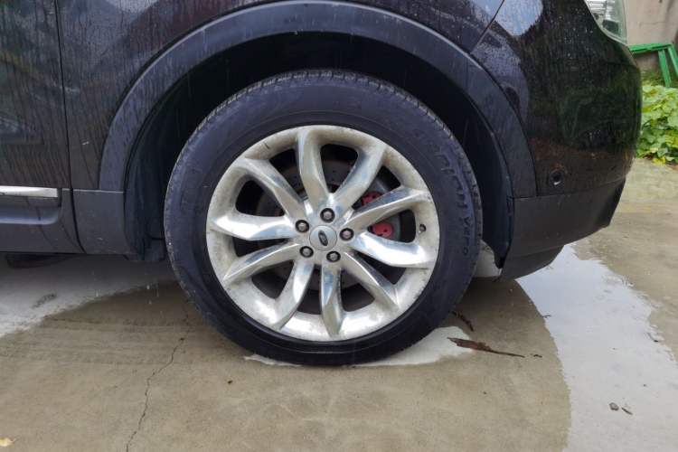 Used Ford Explorer 2013 3.5L Deluxe Model
