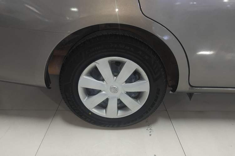 Used Nissan Sunny 2015 1.5XE CVT Comfort Edition Exterior 5