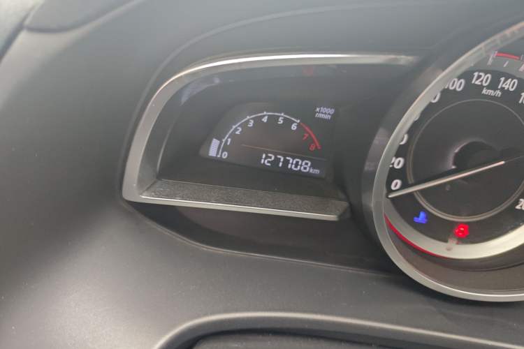 Used Mazda 3 Axela 2016 Sedan 1.5L Manual Luxury Model