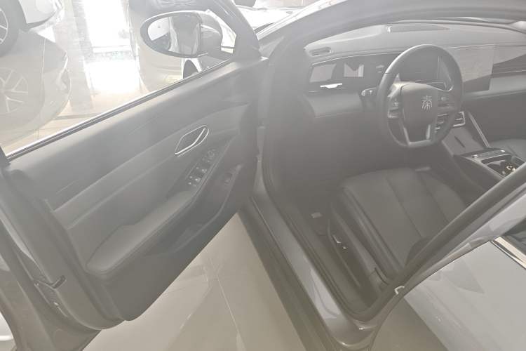 Used BYD Qin L 2025 EV 545KM Beyond Version
