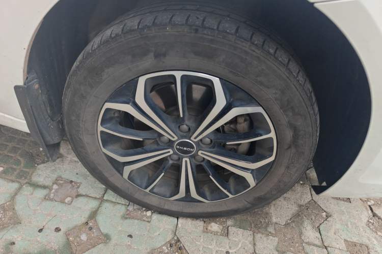 Used Roewe i6 MAX New Energy 2023 EV 420 Skyroof Special Edition Right Front Wheel Hub