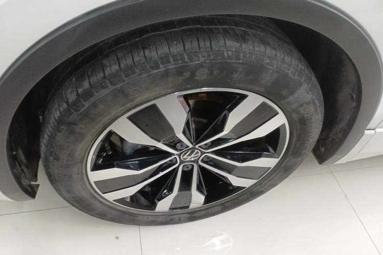 Used Volkswagen Tiguan L 2022 330TSI Automatic Two-Wheel Drive R-Line Enhanced Edition