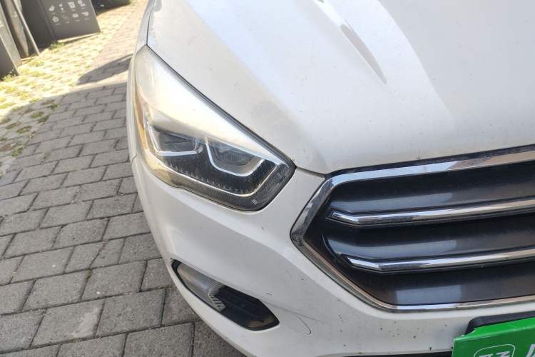 Used Ford Kuga 2019 EcoBoost 180 Two-Wheel-Drive Platinum Edition China V Standard Right Front Headlight