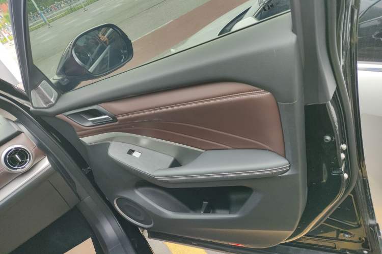 Used Wey VV6 2021 2.0T Two-Wheel Drive Smart Protection+