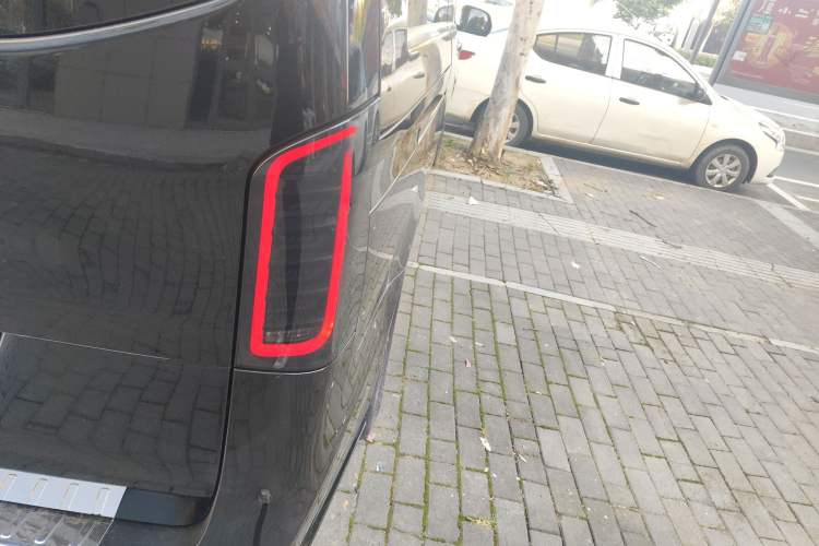 Used Mercedes-Benz V-Class 2017 V 260 L Prestige Extended Edition