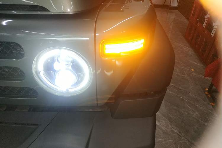 Used 212 T01 2024 2.0T Explorer