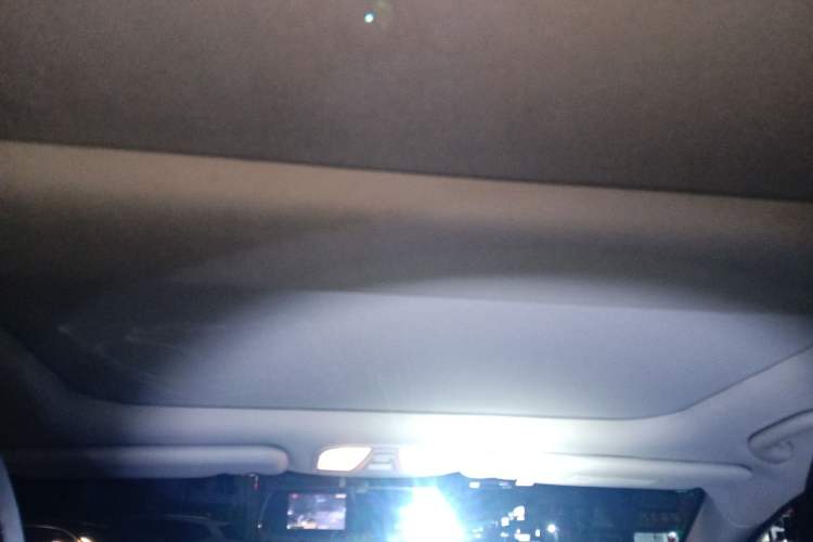 Used Kia K5 2015 2.0L Automatic LUX Headliner