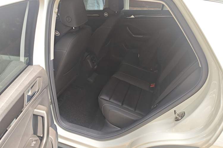 Used Volkswagen T-ROC 2022 280TSI DSG Two-Wheel Drive Comfort PLUS
