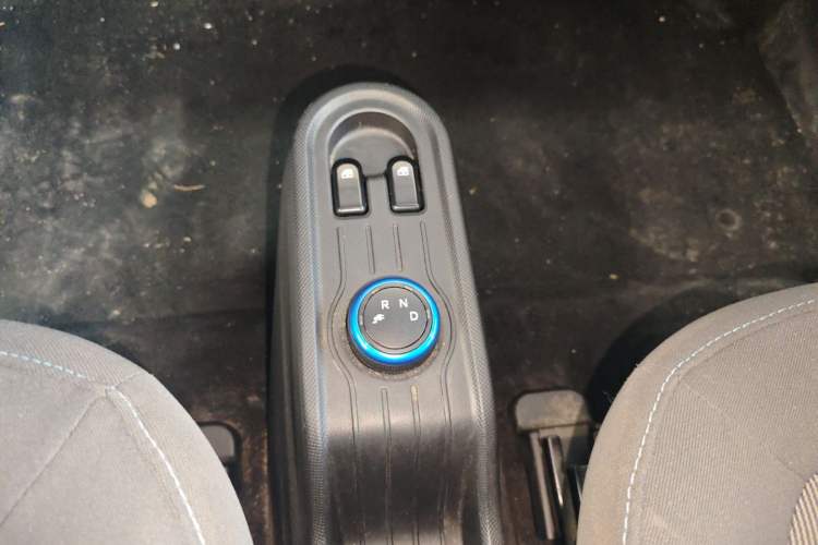 Used Wuling Hongguang MINIEV 2020 Zizai Version Lithium-NMC Gear Lever