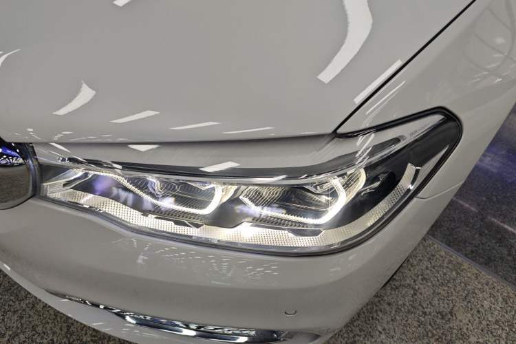 Used BMW 5 Series New Energy 2020 Mileage Upgrade Version 530Le Luxury Package Left Front Headlight