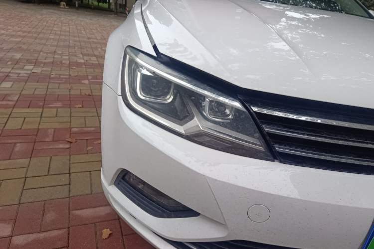 Used Volkswagen Lamando 2017 230TSI Manual Trend Edition
