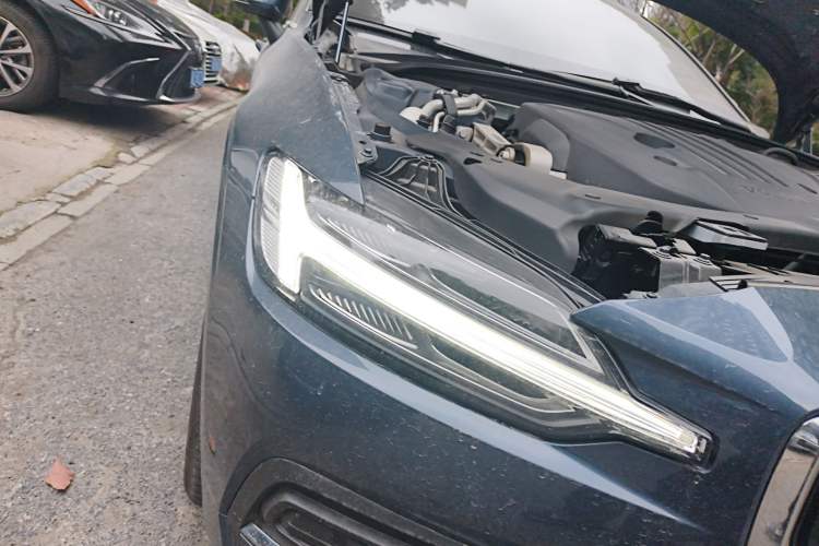 Used Volvo S60 2023 B4 Zhiyi Luxury Edition
