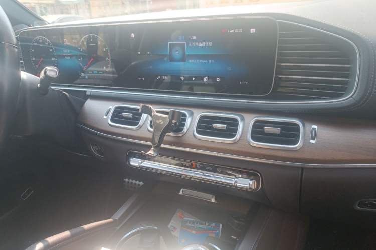 Used Mercedes-Benz GLS  Audio And AC Panel