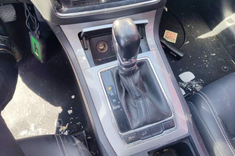 Used Roewe RX5 2020 20T Automatic 4G Connect Superior Flagship Edition Gear Lever