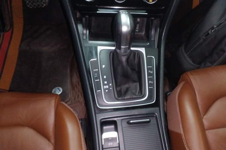 Used Volkswagen Golf 2014 1.4TSI Luxury Travel Edition
