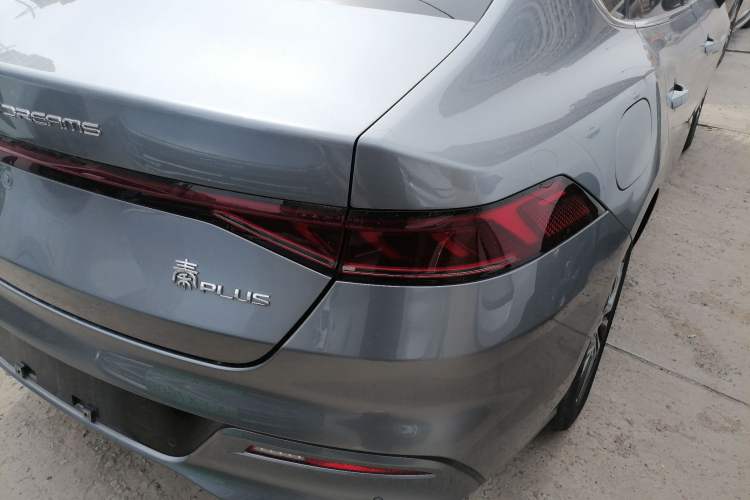 Used BYD Qin PLUS 2021 DM-i 55KM Flagship Model Right Rear Taillight