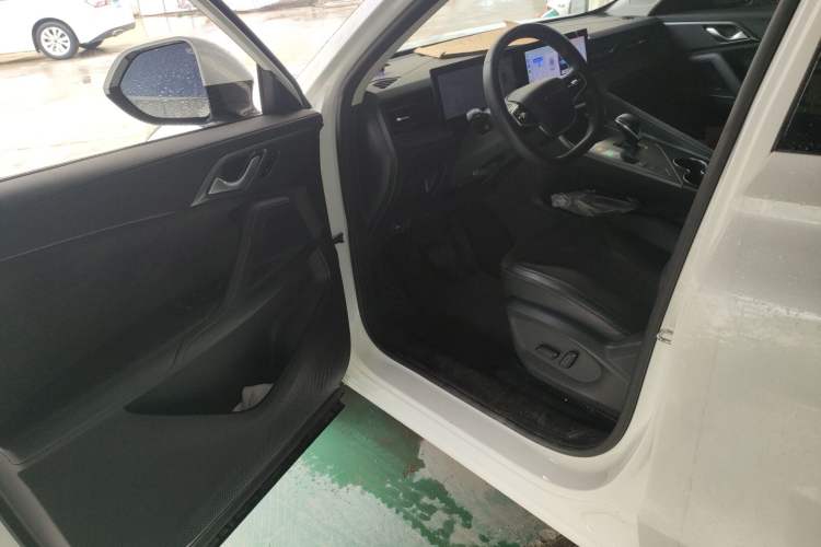 Used Roewe D5X DMH 2024 135 Tech Edition Driver Seat