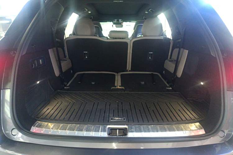 Used Lynk & Co 09 EM-P 2023 2.0TD EM-P Long-Range Version PM 7-Seater