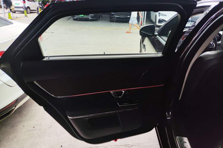 Used Jaguar XJ 2016 XJL 3.0 SC Two-Wheel-Drive Elegant Business Edition
