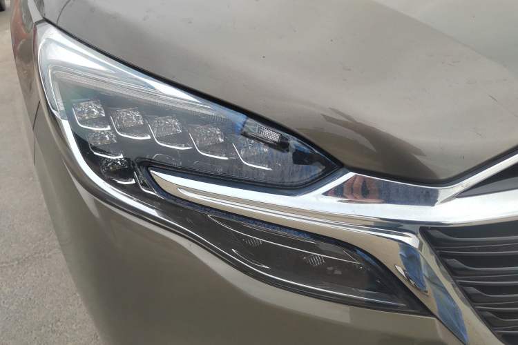 Used Buick GL8 2020 ES Land Cruiser 653T Luxury Model