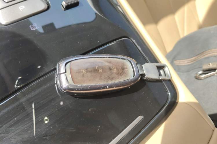 Used Denza D9 2022 DM-i 970 Four-Wheel Drive Prestige Model
