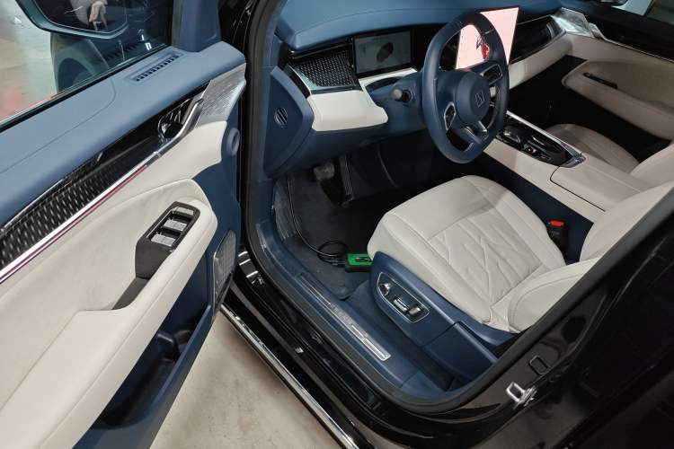 Used Zeekr 009 2024 Six-Seat Executive Version 4WD 108 kWh