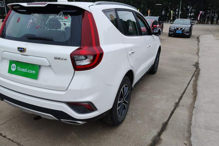 Used Geely Auto Vision X6 2019 1.4T CVT 4G Connected Flagship Version China VI Standard
