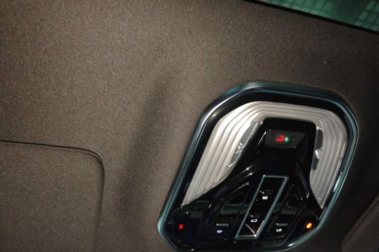 Used Wey Lanshan 2023 Four-Wheel Drive Ultra-Long Range Version Headliner