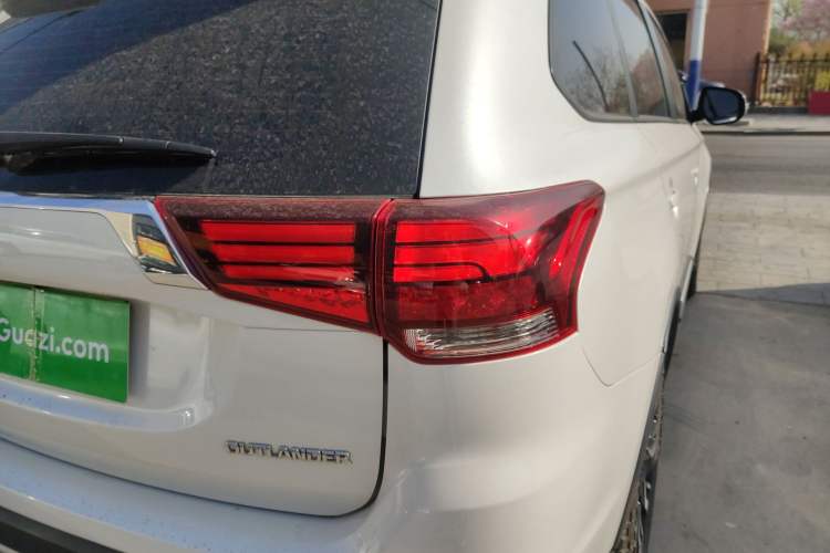 Used Mitsubishi Outlander 2020 2.0L Two-Wheel Drive Enjoyment Version 5 Seats
