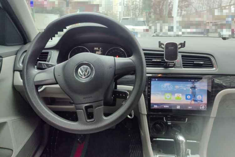 Used Volkswagen Gran Lavida 2013 1.6L Automatic Comfort Model
