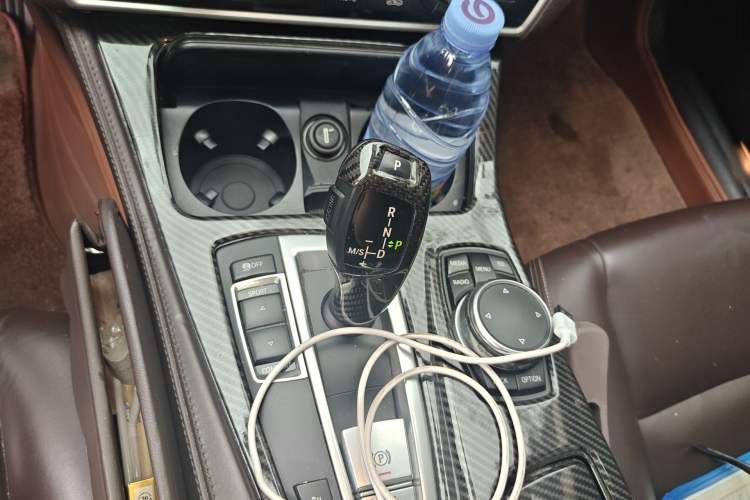 Used BMW 5 Series 2014 525Li Luxury Design Package
