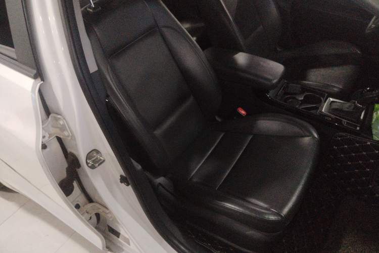 Used Hyundai Mistra 2016 1.8L Automatic Smart GLS Right Front Seat