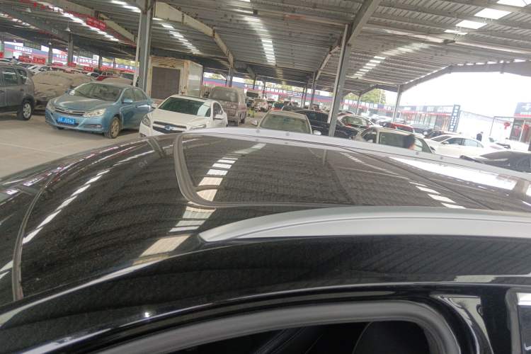 Used Cadillac XT5 2022 2.0T Two-Wheel Drive Luxury Version Roof