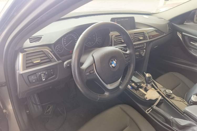 Used BMW 3 Series 2017 320Li Fashion Model
