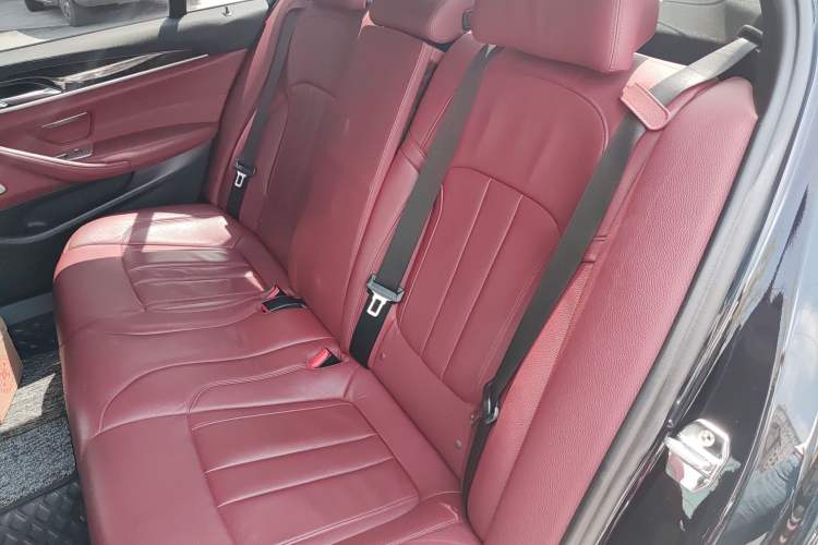 Used BMW 5 Series 2019 530Li Luxury Edition M Sport Package Interior 4