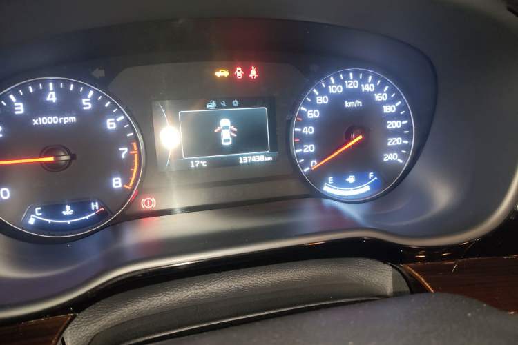 Used Kia K4 2014 1.8L Automatic DLX Odometer Close Up