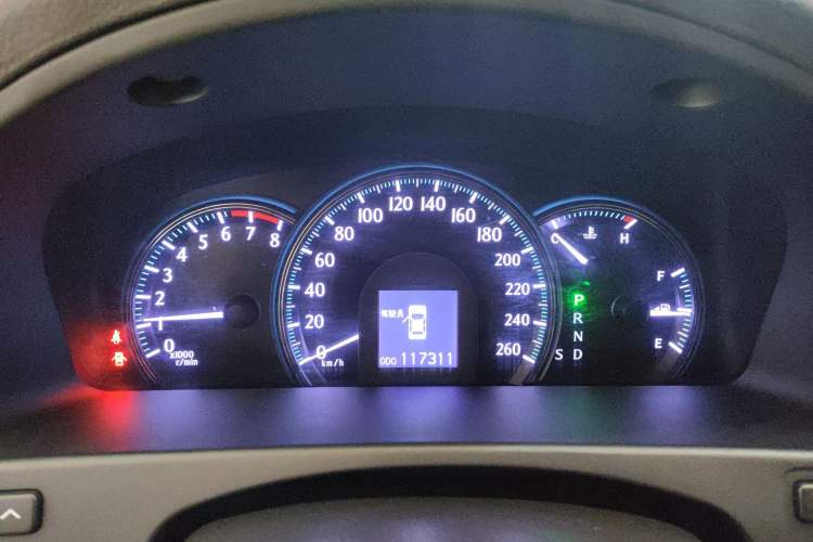 Used Toyota Crown 2012 2.5L Royal Leather Edition
